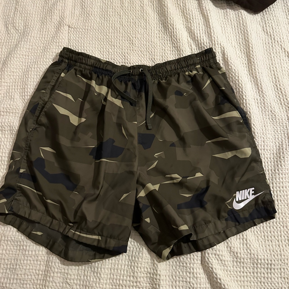 Nike camo shorts